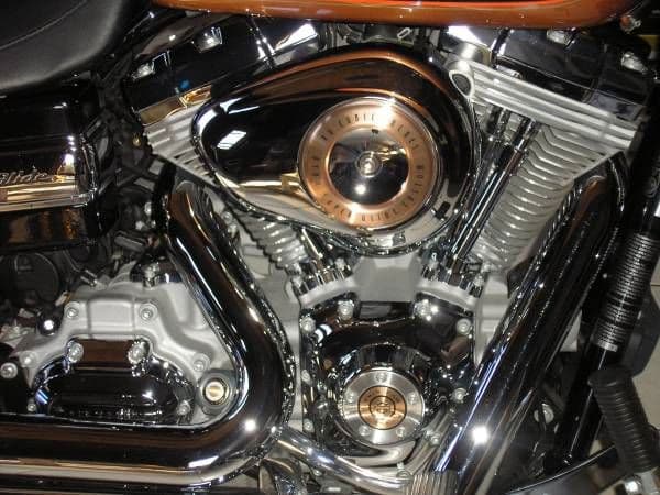 2008 Harley Davidson Super Glide thumbnail 3