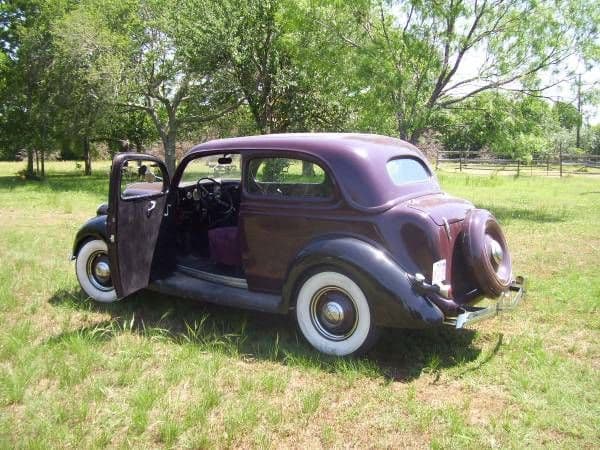 1936 Ford Sedan thumbnail 3