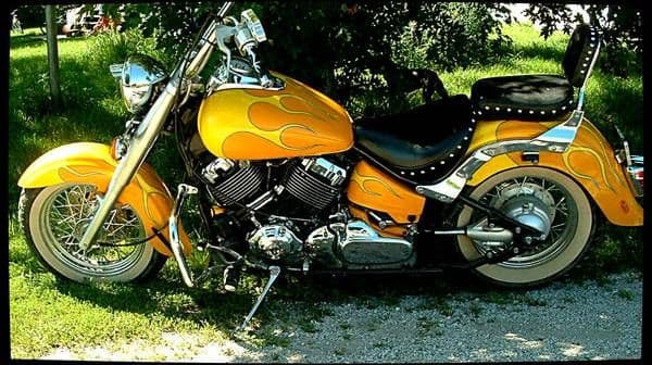 1998 Yamaha 650 XVS — photo 1