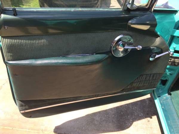 1956 Lincoln Capri thumbnail 3