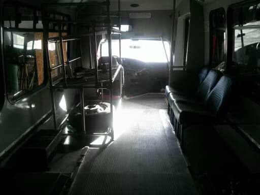 2005 Ford Goshen Bus thumbnail 6