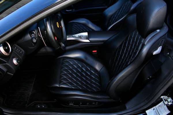 2010 Ferrari California thumbnail 6
