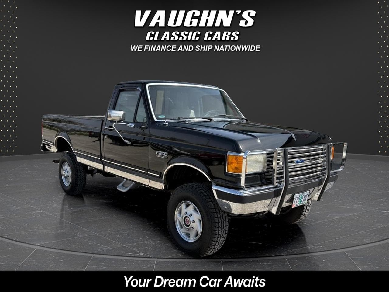 1989 Ford F-250 HD Reg Cab 133.0" WB 4WD — photo 1
