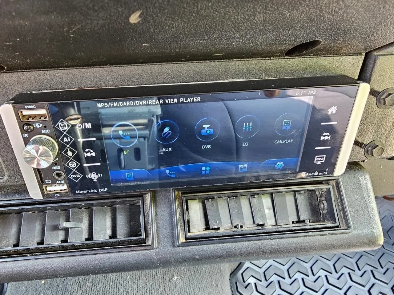 1995 Jeep Wrangler 2dr SE — photo 30