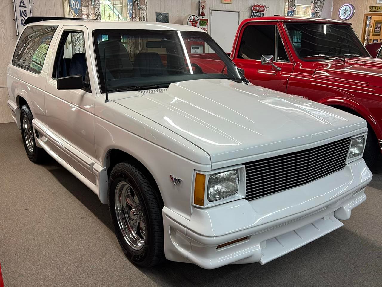 1984 Chevrolet S10 Blazer 2-Door 2WD — photo 1