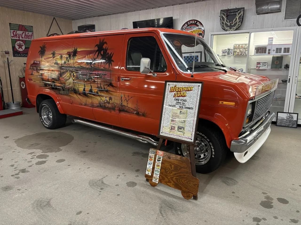1983 Ford Econoline Wagon E150 Custom Van — photo 1