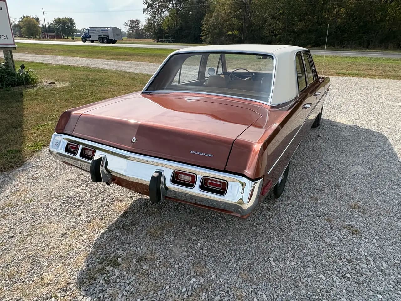 1973 Dodge Dart Swinger β photo 2