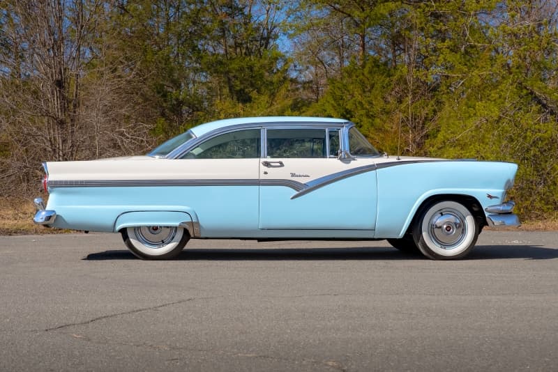 1956 Ford Fairlane Victoria — photo 1