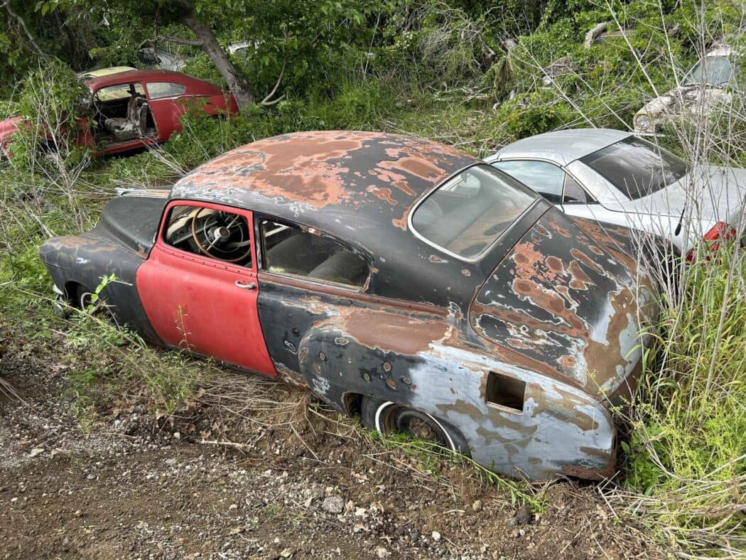 1950 Pontiac Chieftain Silver Streak Fastback 2 Door Post β photo 2