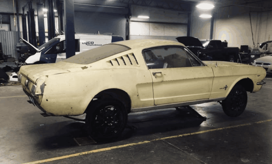 1966 Ford Mustang Fastback β photo 2