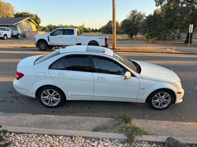 2012 Mercedes C250 — photo 2