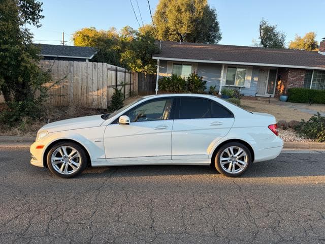 2012 Mercedes C250 — photo 1