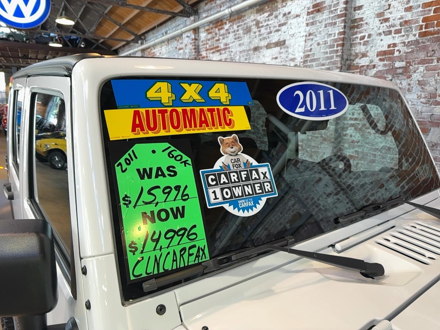 2011 Jeep Wrangler Unlimited Sport — photo 2