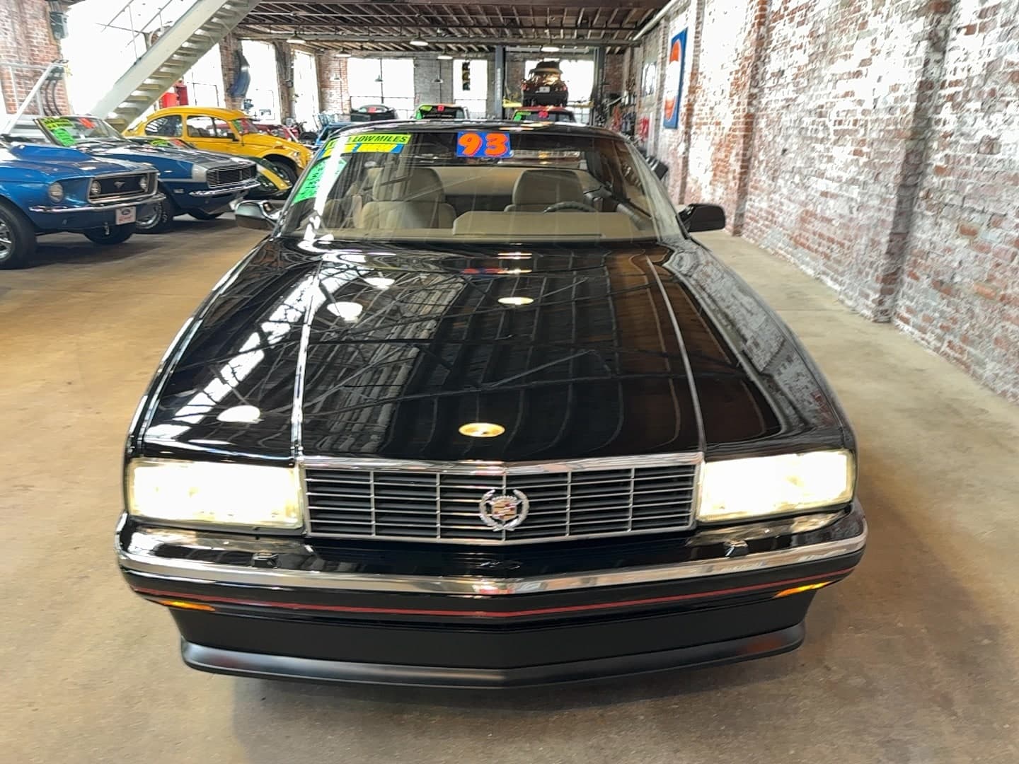 1993 CADILLAC ALLANTE Coupe — photo 2