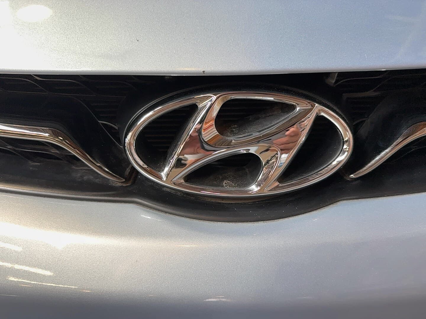 2012 Hyundai Elantra Limited β photo 30