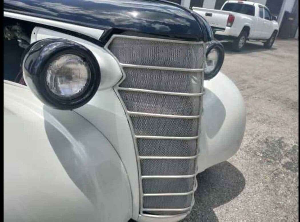 1938 Chevrolet Master Deluxe β photo 1