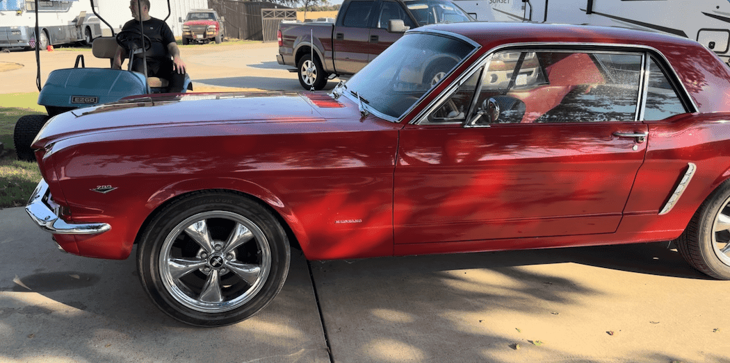 1965 Ford Mustang — photo 2