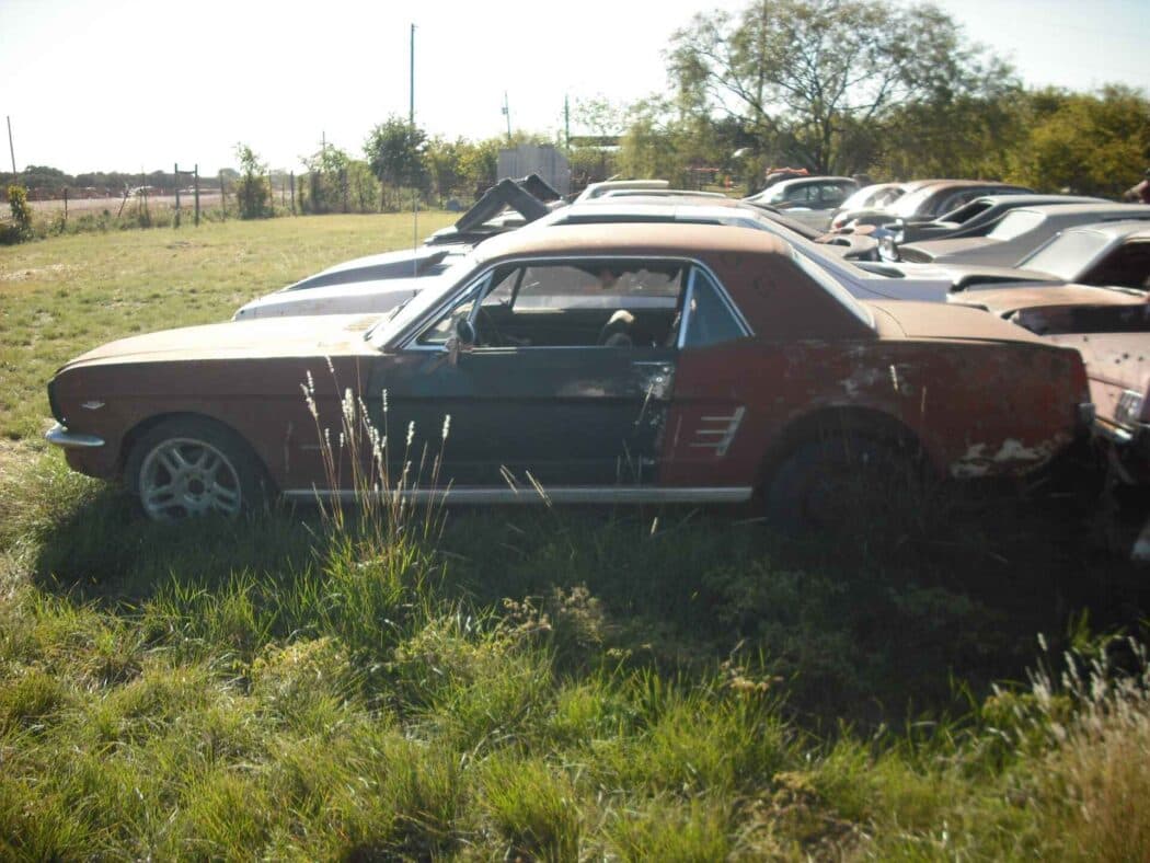 1966 Ford Mustang β photo 2
