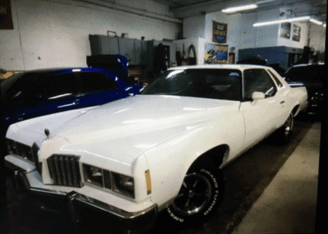 1977 Pontiac Grand Prix SJ 400 — photo 1