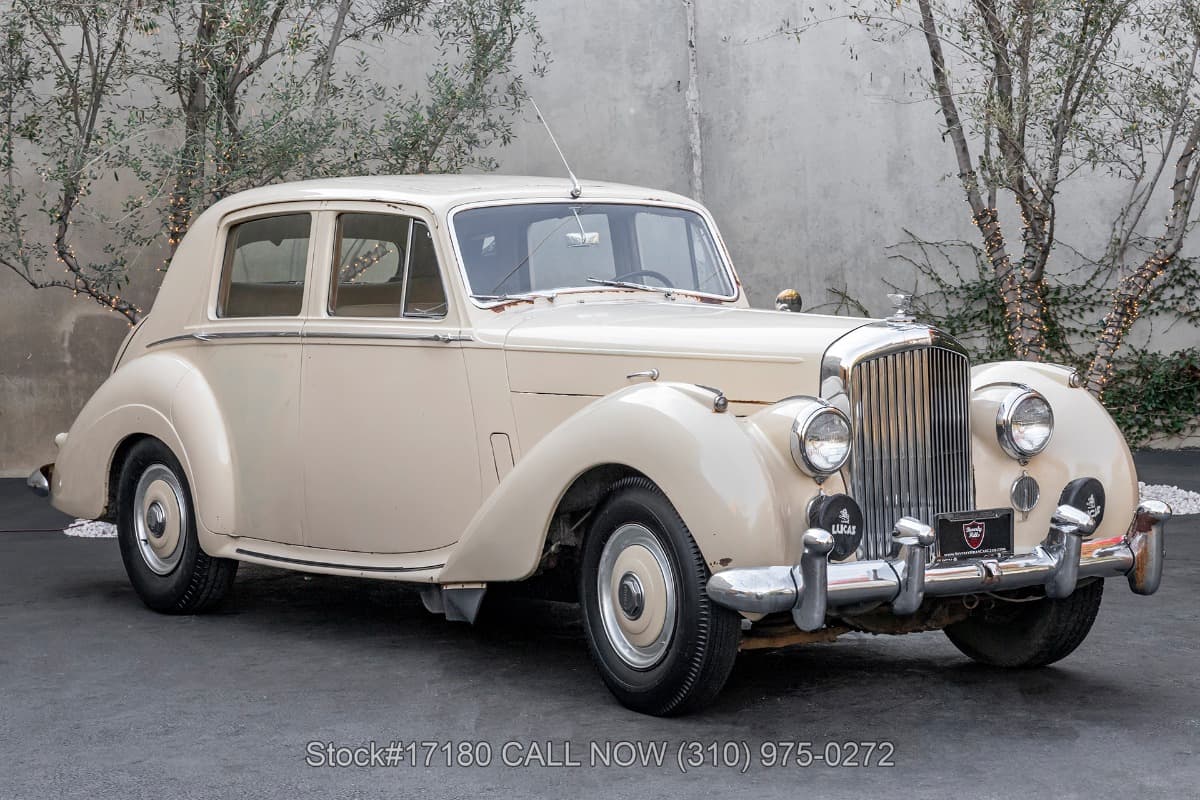 1953 Bentley R-Type Saloon Left-Hand-Drive β photo 1