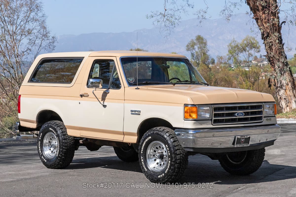 1990 Ford Bronco Custom 4X4 β photo 1