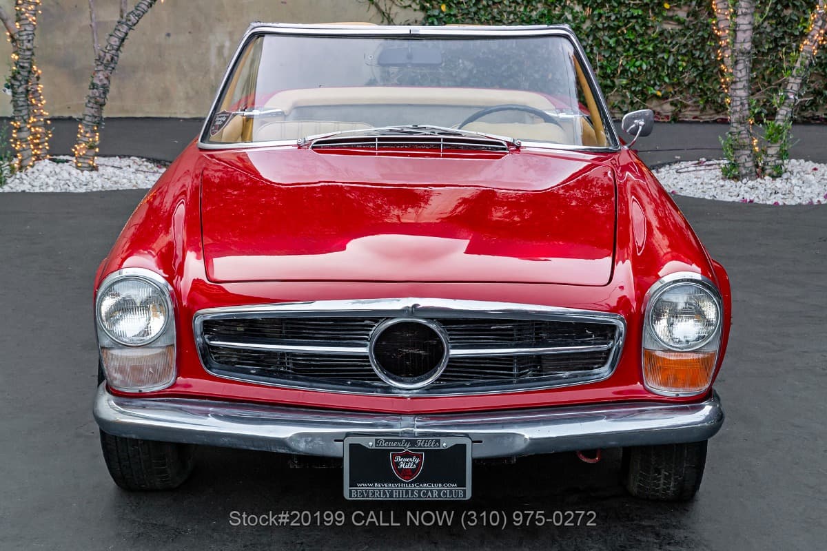 1967 Mercedes 230SL — photo 2