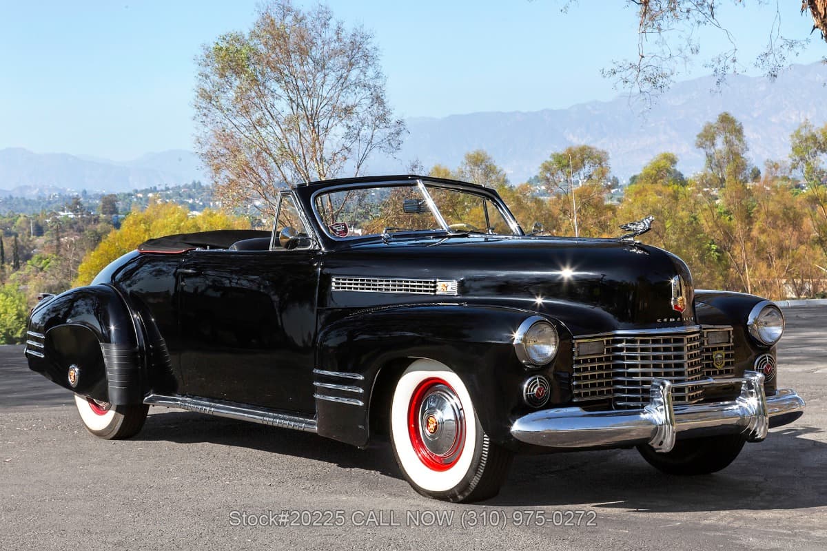 1941 Cadillac Series 62 Deluxe Convertible Coupe — photo 1