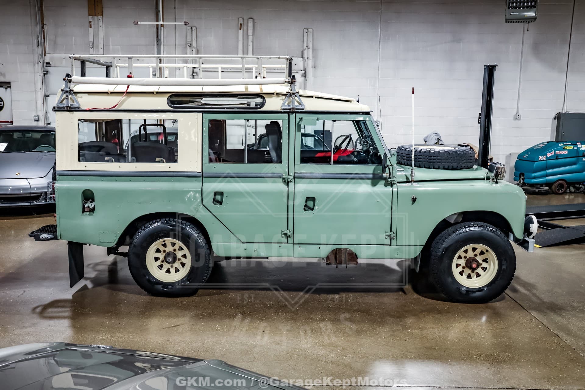 1965 Land Rover Series 2A — photo 2