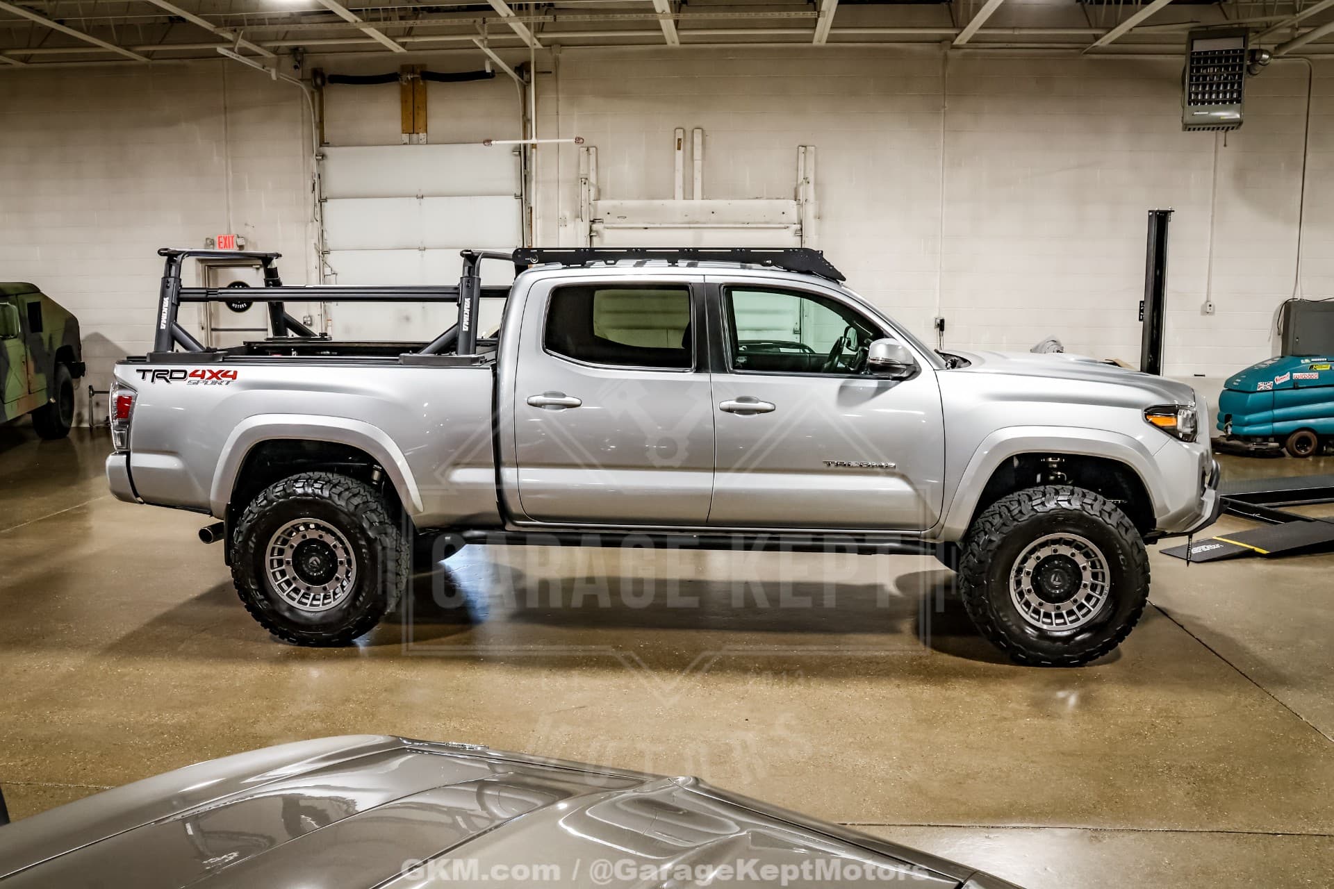 2022 Toyota Tacoma TRD Sport — photo 2