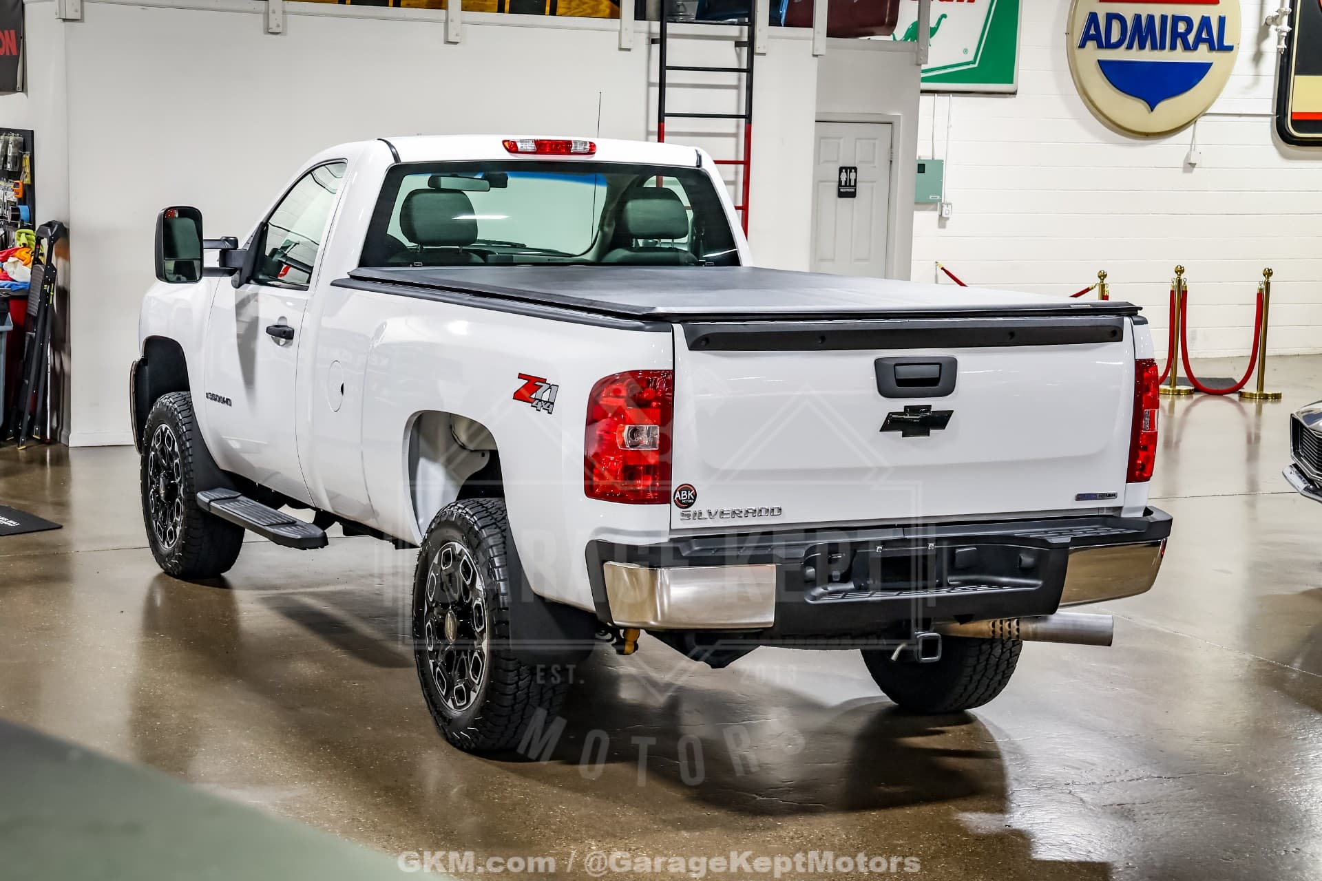 2008 Chevrolet Silverado 3500HD Work Truck β photo 2