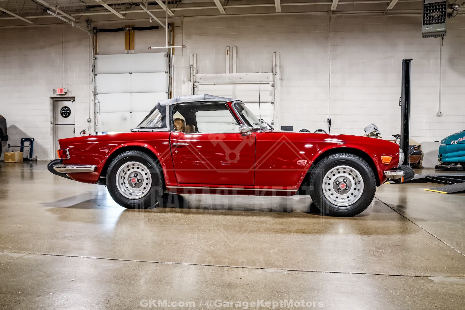 1976 Triumph TR6 — photo 2