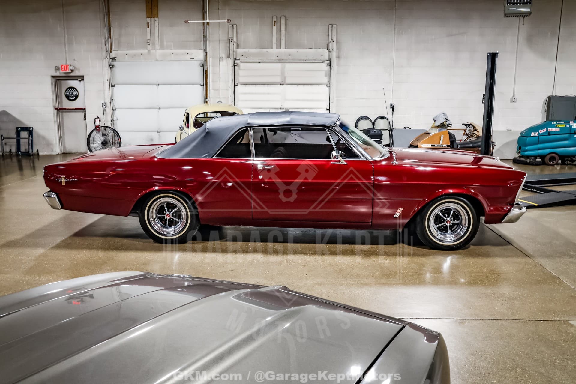 1966 Ford Galaxie 500 Convertible — photo 2