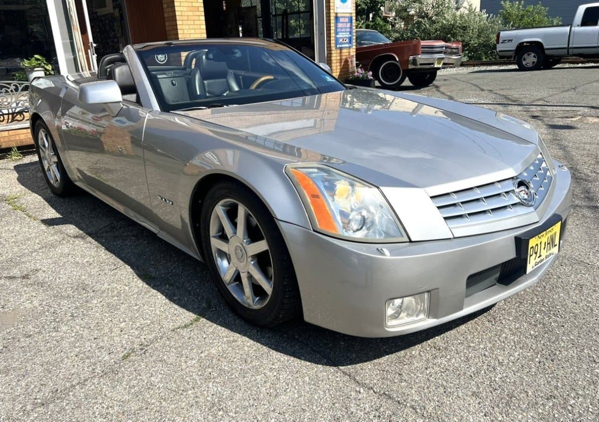 2004 Cadillac XLR Convertible — photo 1