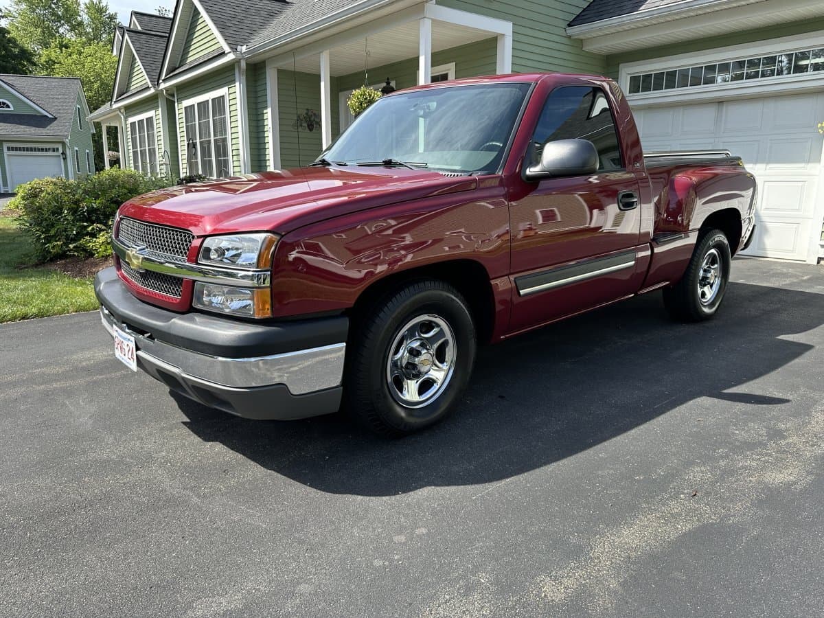 2004 Chevrolet Silverado Stepside Pickup — photo 1
