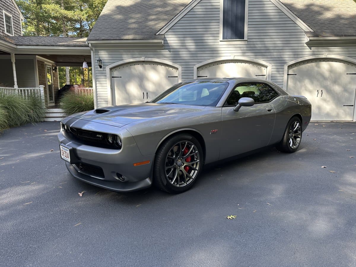 2015 Dodge Challenger SRT 392 HEMI Coupe β photo 2