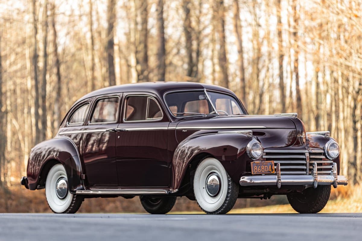 1941 Chrysler Royal Sedan β photo 1