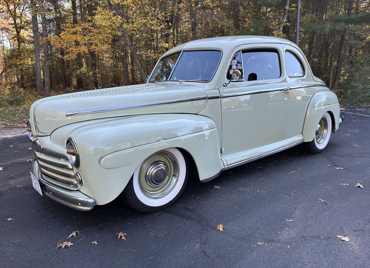 1947 Ford Deluxe Street Rod β photo 2