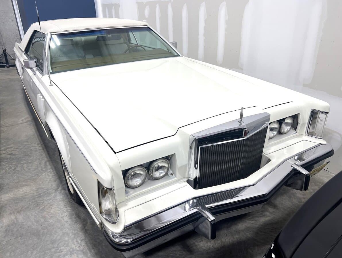1979 Lincoln Continental Mark V β photo 1