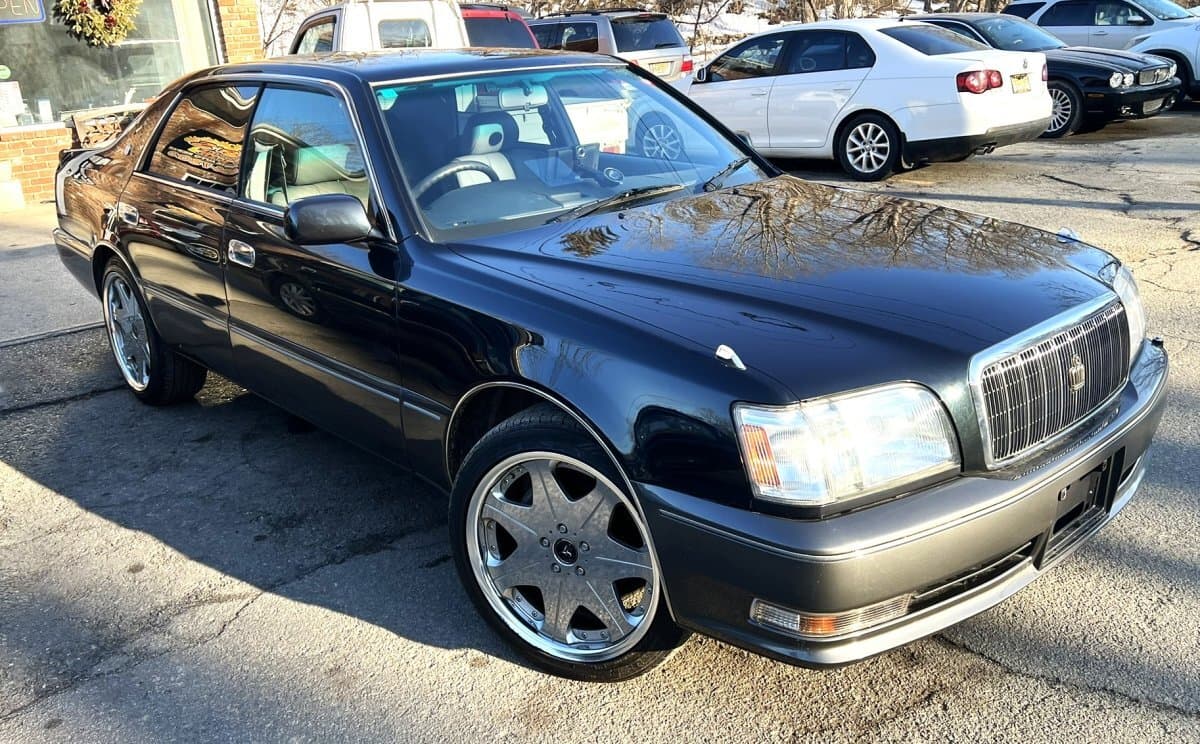 1996 Toyota Crown Majesta - Japan — photo 1