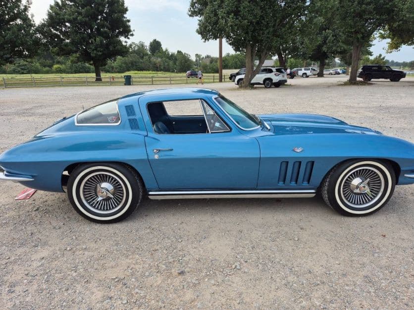 1965 Chevrolet Corvette — photo 1