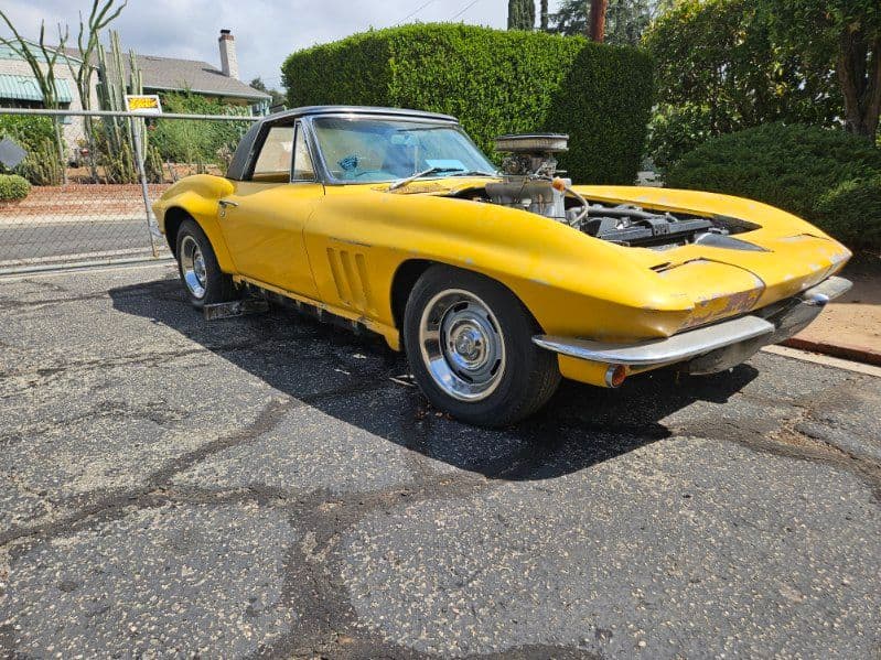 1965 Chevrolet Corvette Convertible — photo 1