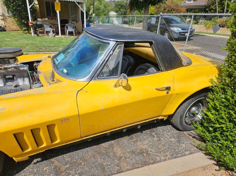 1965 Chevrolet Corvette Convertible — photo 2