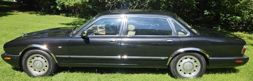 2000 Jaguar XJ Vanden Plas — photo 2