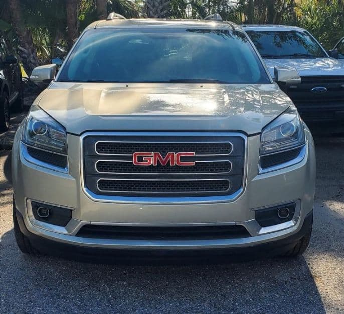 2014 GMC Arcadia — photo 2